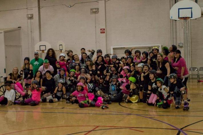 Carson Victory Rollers Group Picture